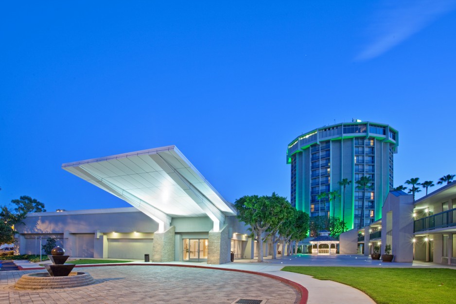Holiday Inn Long Beach Airport Hotel