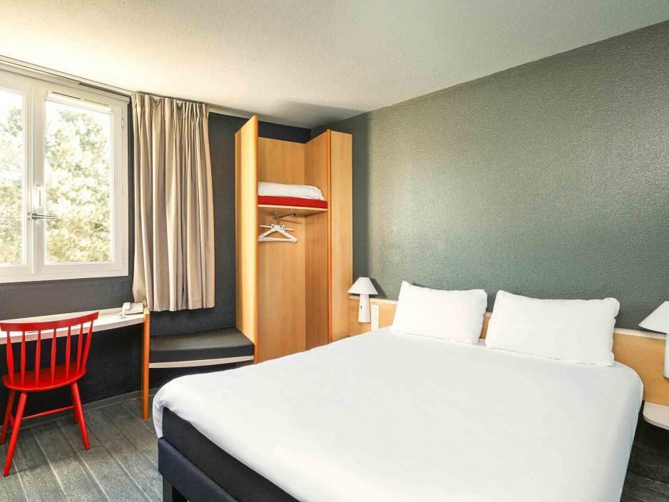 Ibis Chartres Ouest Luce