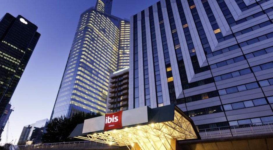 Ibis Paris La Défense Centre