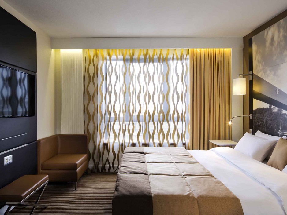 Mercure Cergy