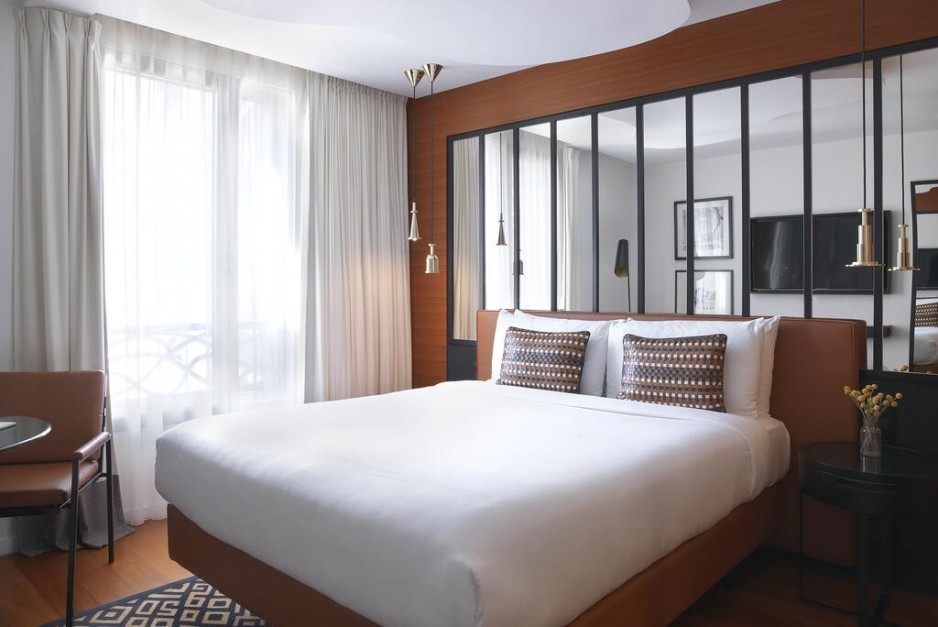 Renaissance Paris République Hotel